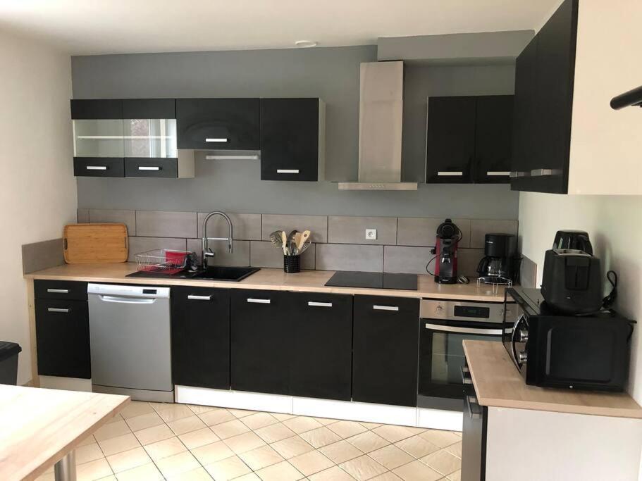 Laveissière Maison Individuelle מראה חיצוני תמונה