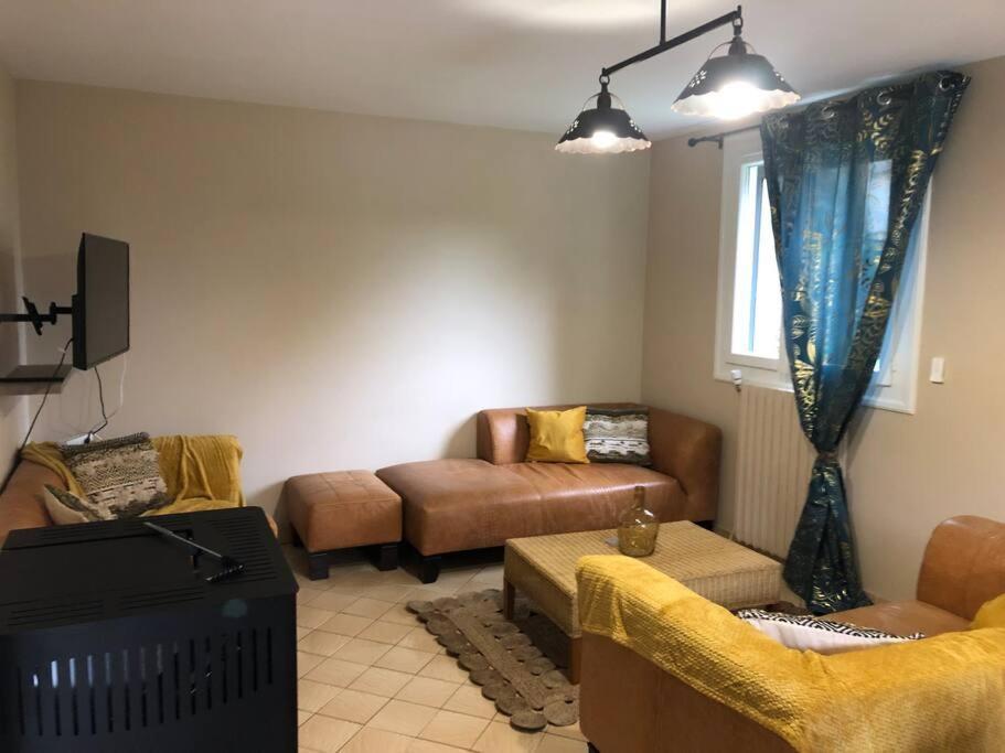 Laveissière Maison Individuelle מראה חיצוני תמונה