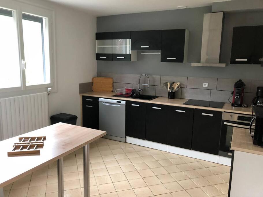 Laveissière Maison Individuelle מראה חיצוני תמונה